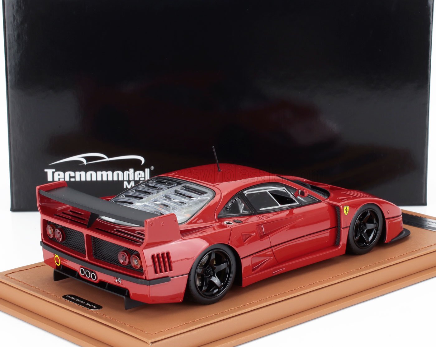 FERRARI | F40 LM PRESS VERSION 1996 - BLACK RIMS - CON VETRINA - WITH SHOWCASE