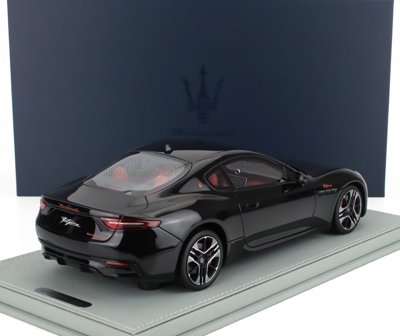 MASERATI | GRANTURISMO FOLGORE 2023 - CON VETRINA - WITH SHOWCASE