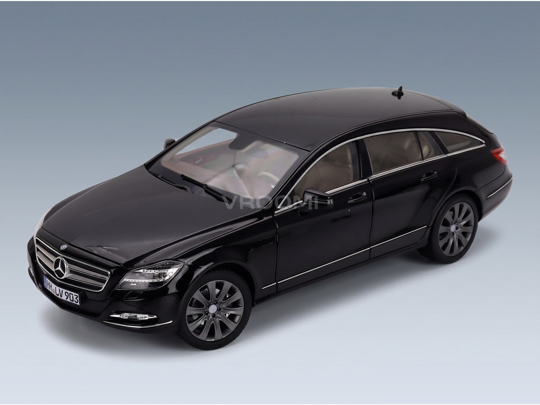 Mercedes-Benz CLS-Class Shooting Brake 2011 scale model 1:18