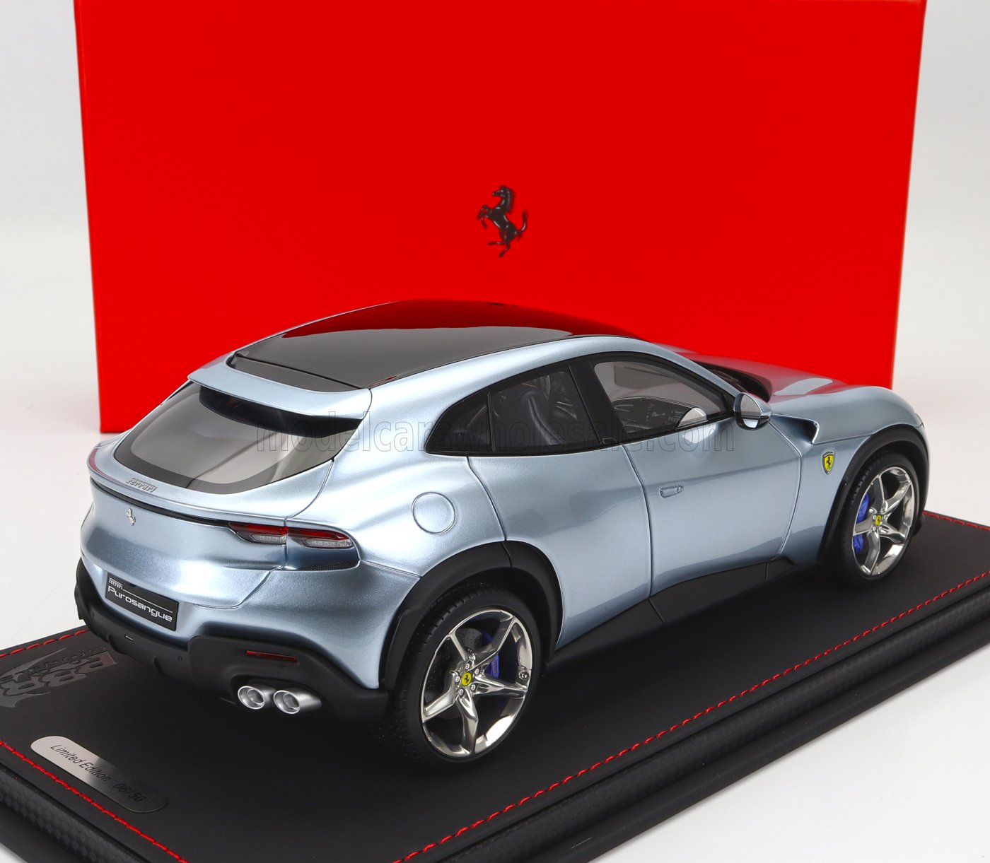 FERRARI | PUROSANGUE SUV 2022 - CON VETRINA - CON ESCAPARATE