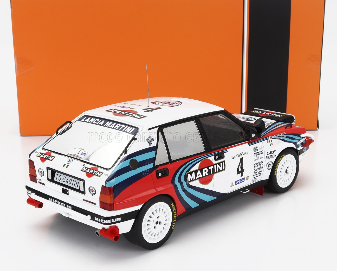 LANCIA | DELTA INTEGRALE 16V MARTINI (versión nocturna) N 4 RALLY SAFARI 1990 ALESSANDRO FIORIO - LUIGI PIROLLO