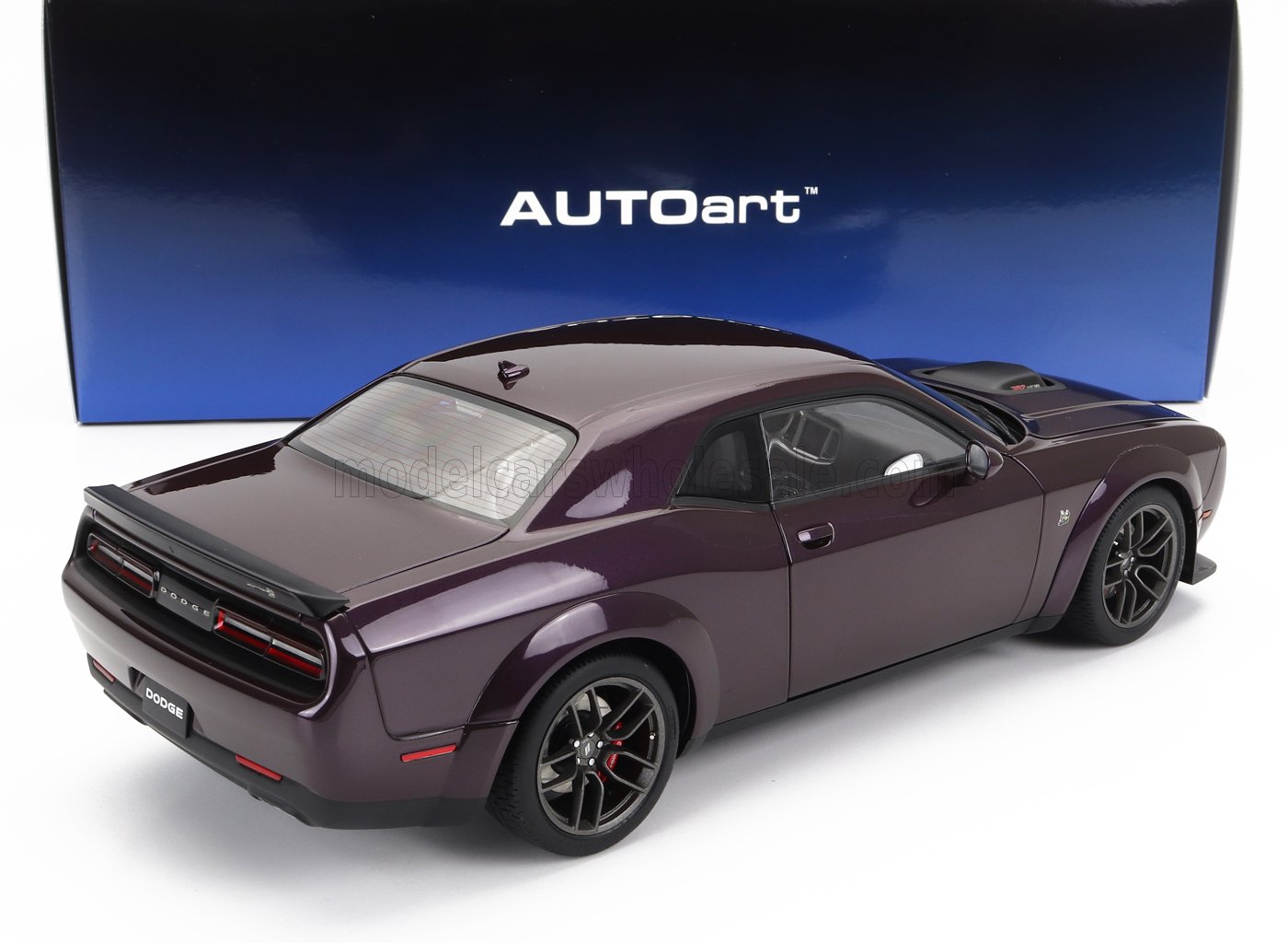 DODGE - CHALLENGER R/T SCAT PACK WIDEBODY 2022 - HELLRAISIN PURPLE