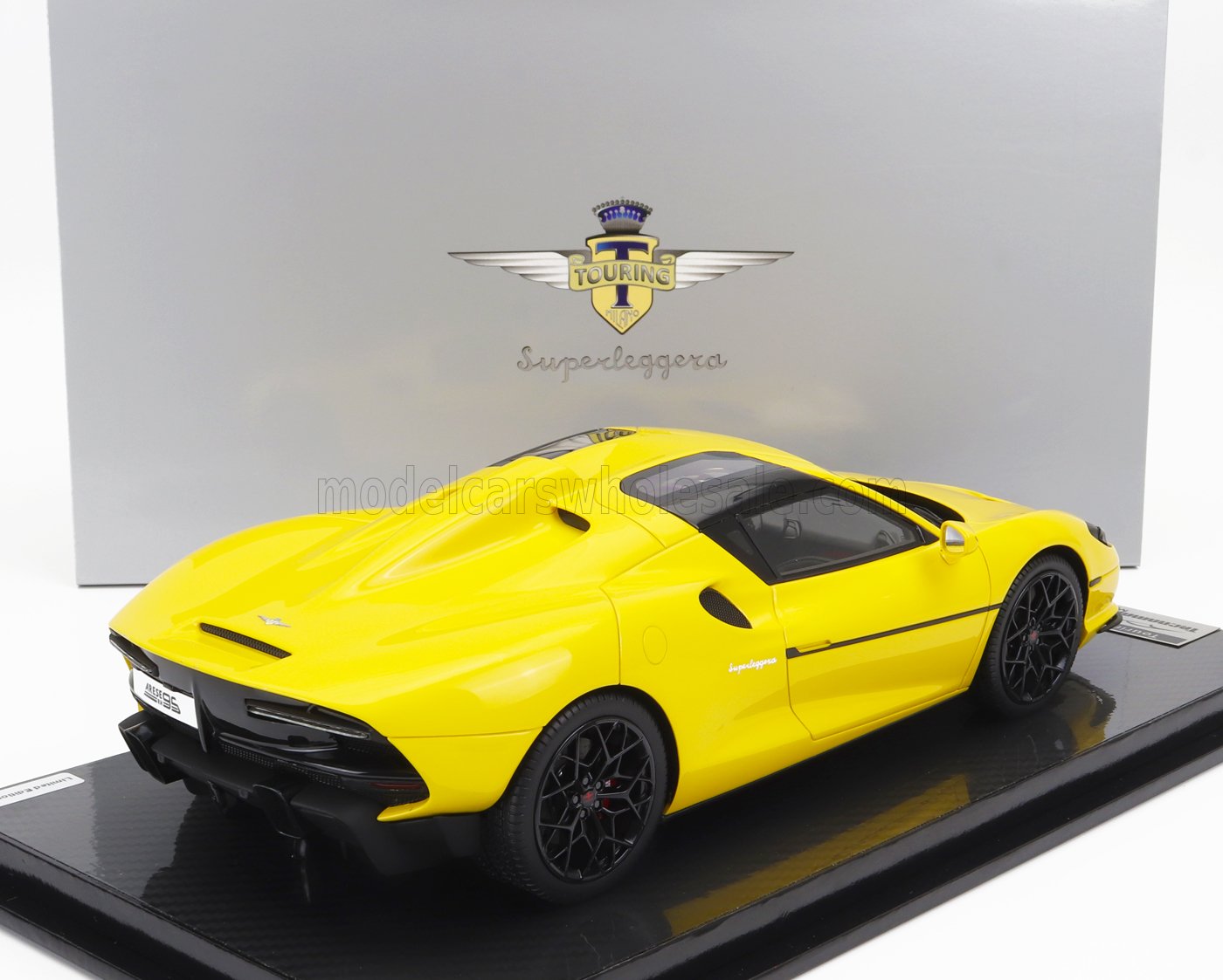 TOURING | SUPERLEGGERA ARESE RH95 (CHÂSSIS ET MOTEUR FERRARI F-12) 2021