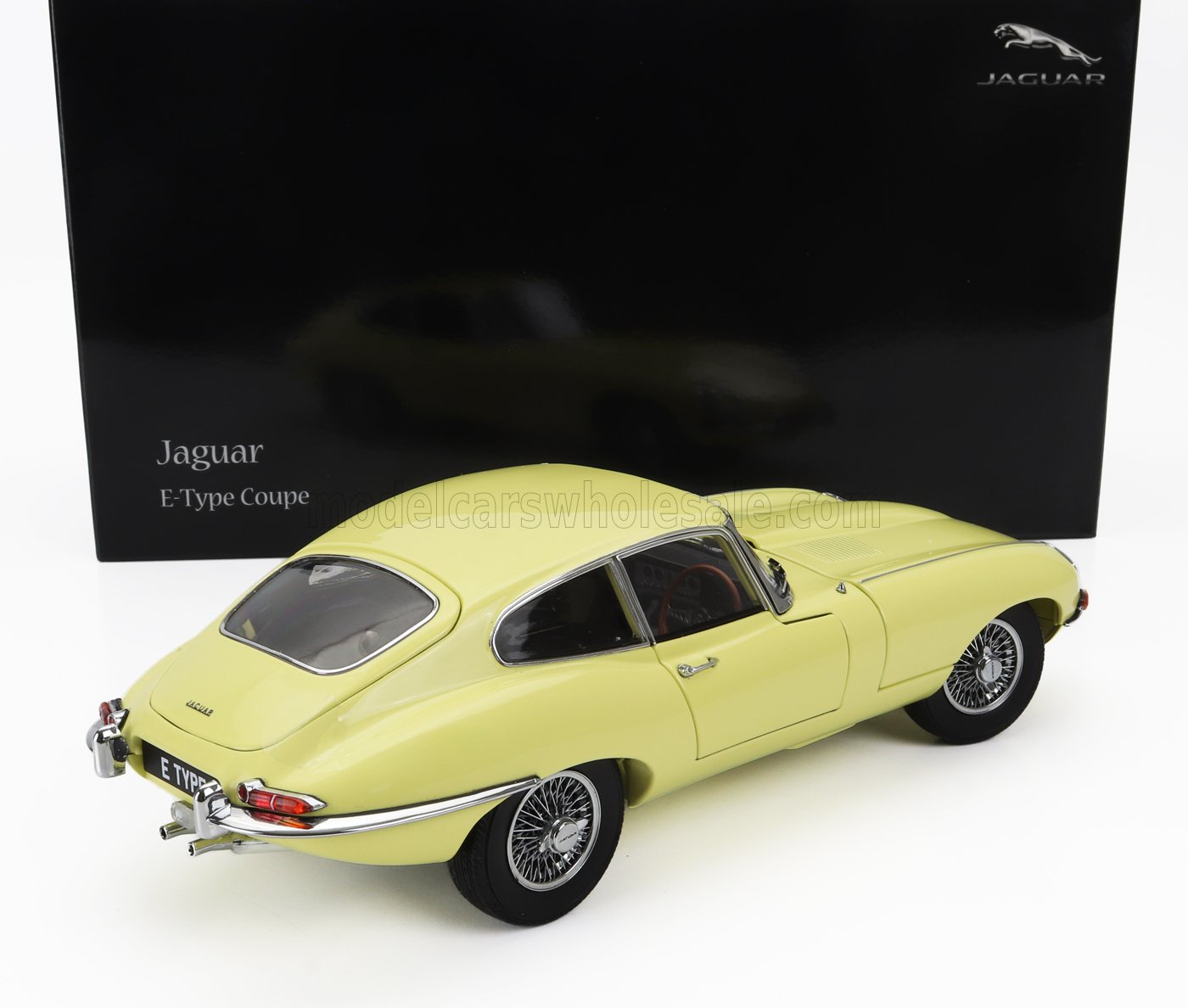 JAGUAR - E-TYPE COUPE MK1 RHD 1961 - JAUNE