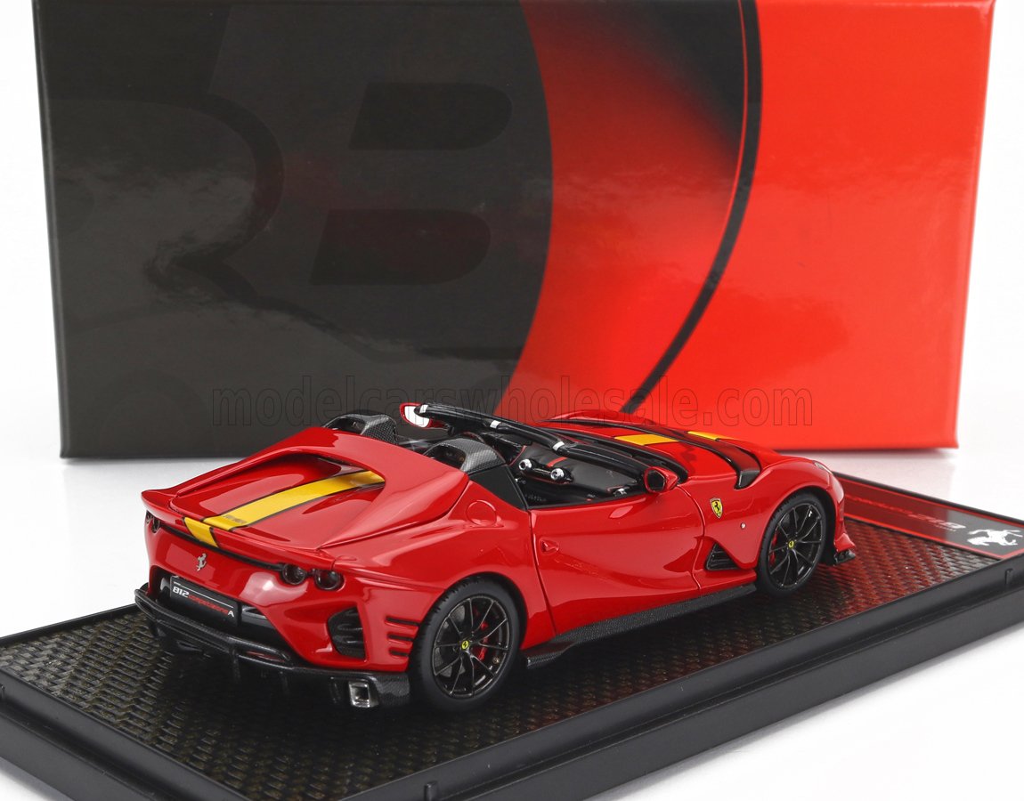 FERRARI | 812 COMPETIZIONE A SPIDER 2022 - ROUES NOIRES | ROSSO CORSA 322