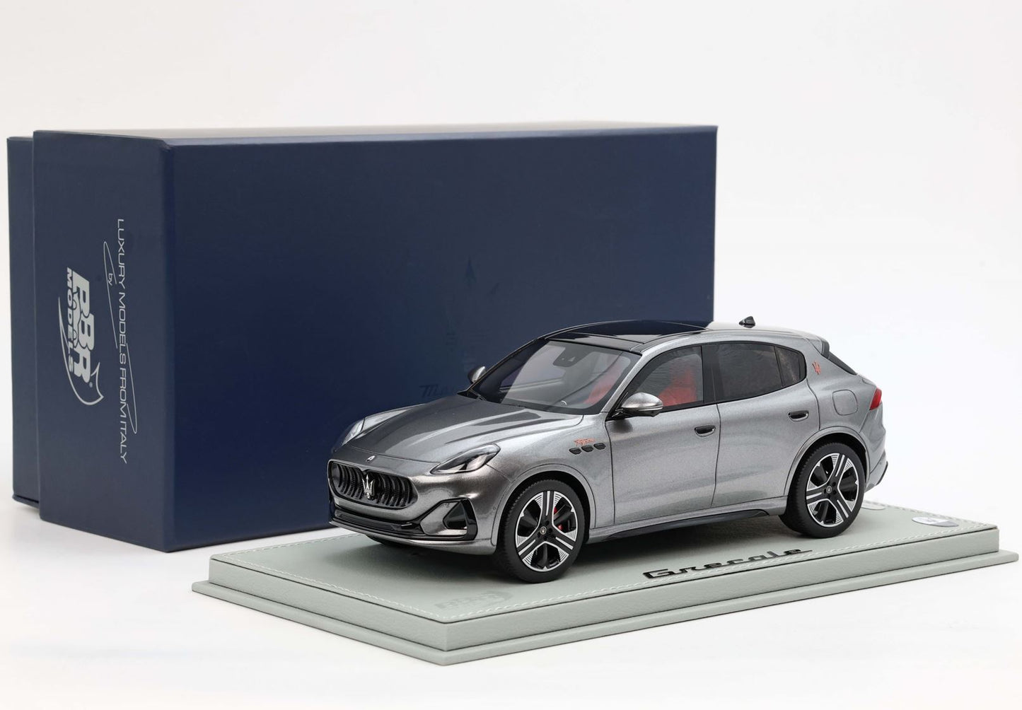 MASERATI GRECALE FOLGORE 2022 GRIGIO LAVA - Vroomi