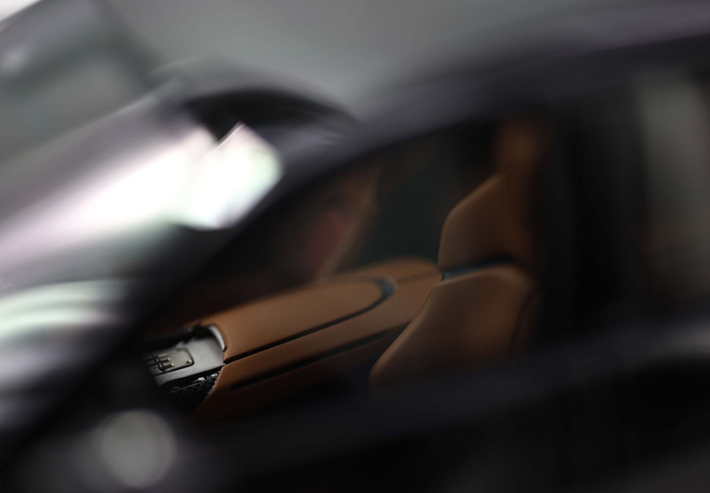 FERRARI PUROSANGUE - TOIT PANORAMIQUE NOIR PUROSANGUE - BASE ROUGE - Vroomi