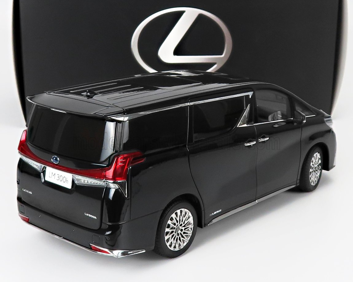 LEXUS | LM300h MINIVAN 2020