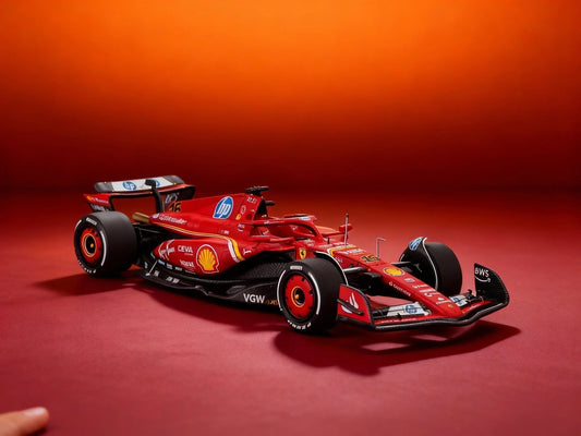Modellino dettagliato di una Ferrari Formula 1 rossa con i loghi degli sponsor sulla superficie rossa, presentato su Vroomi.