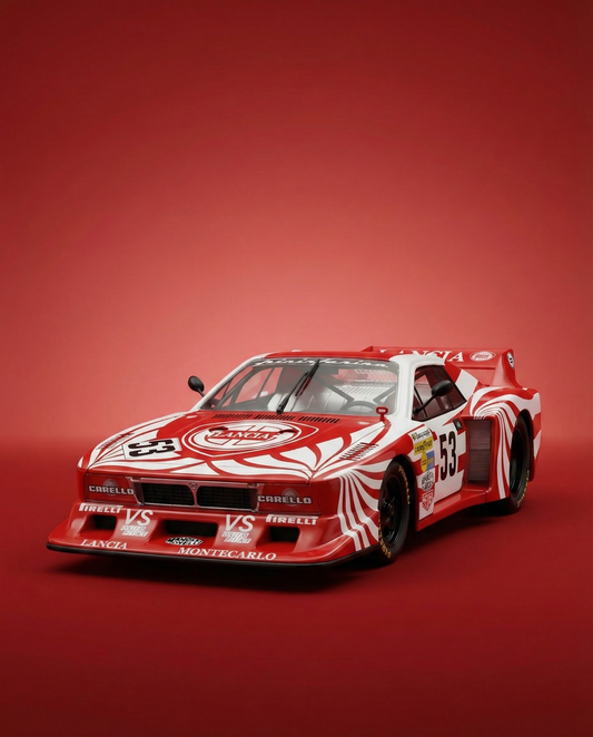 Modelo em escala do carro de corrida Lancia Montecarlo com pintura vermelha e branca, agora disponível para colecionadores