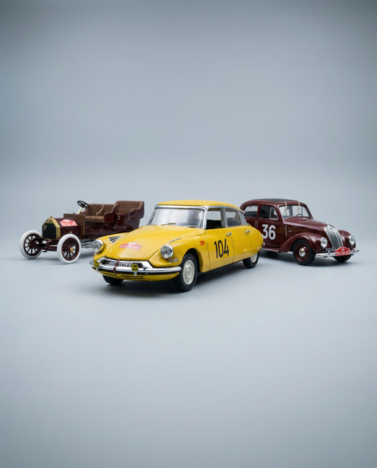 Modelo em escala do Citroën DS 19, carro de rali amarelo, disponível online para colecionadores