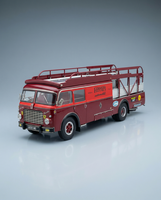 Modelo em escala do camião de transporte de carros Fiat 642 RN2 Ferrari, disponível online para colecionadores