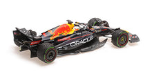 RED BULL RACING RB18 MAX VERSTAPPEN WINNER JAPANESE GP PITBOARD WORLD CHAMPION 2022