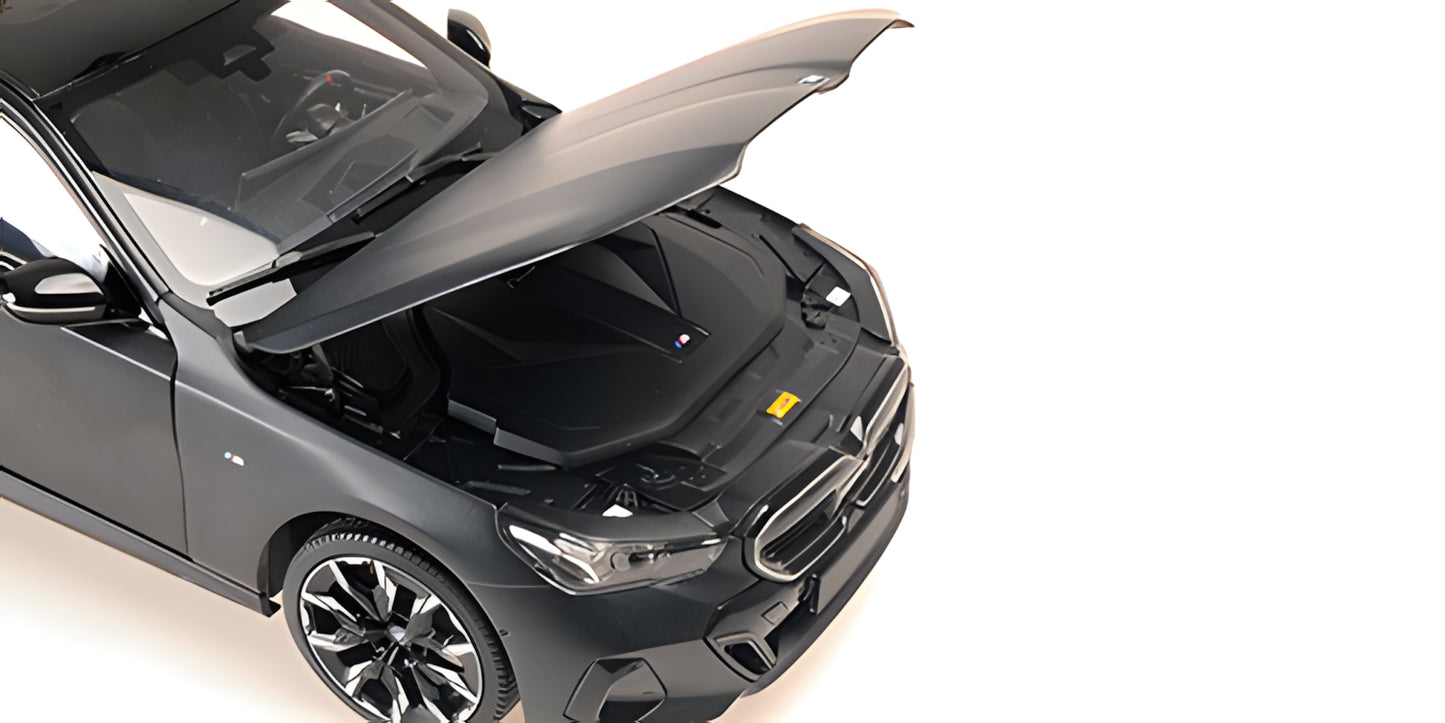 BMW i5 MATT GREY 2023