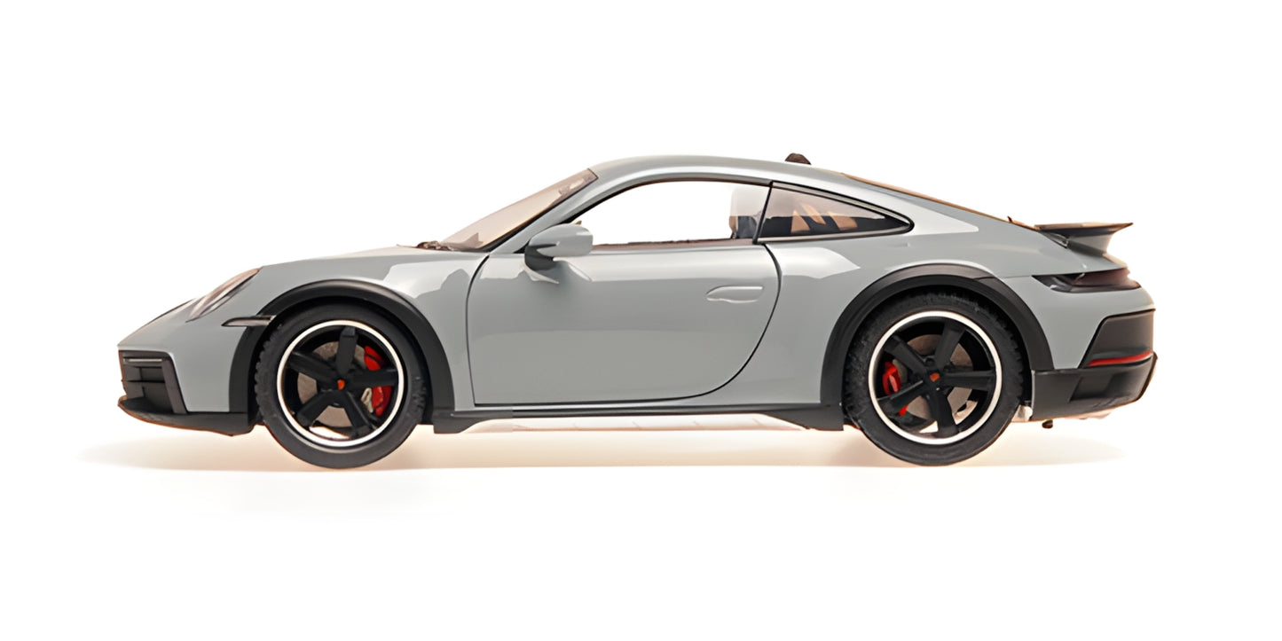 PORSCHE 911 DAKAR GREEN METALLIC 2022