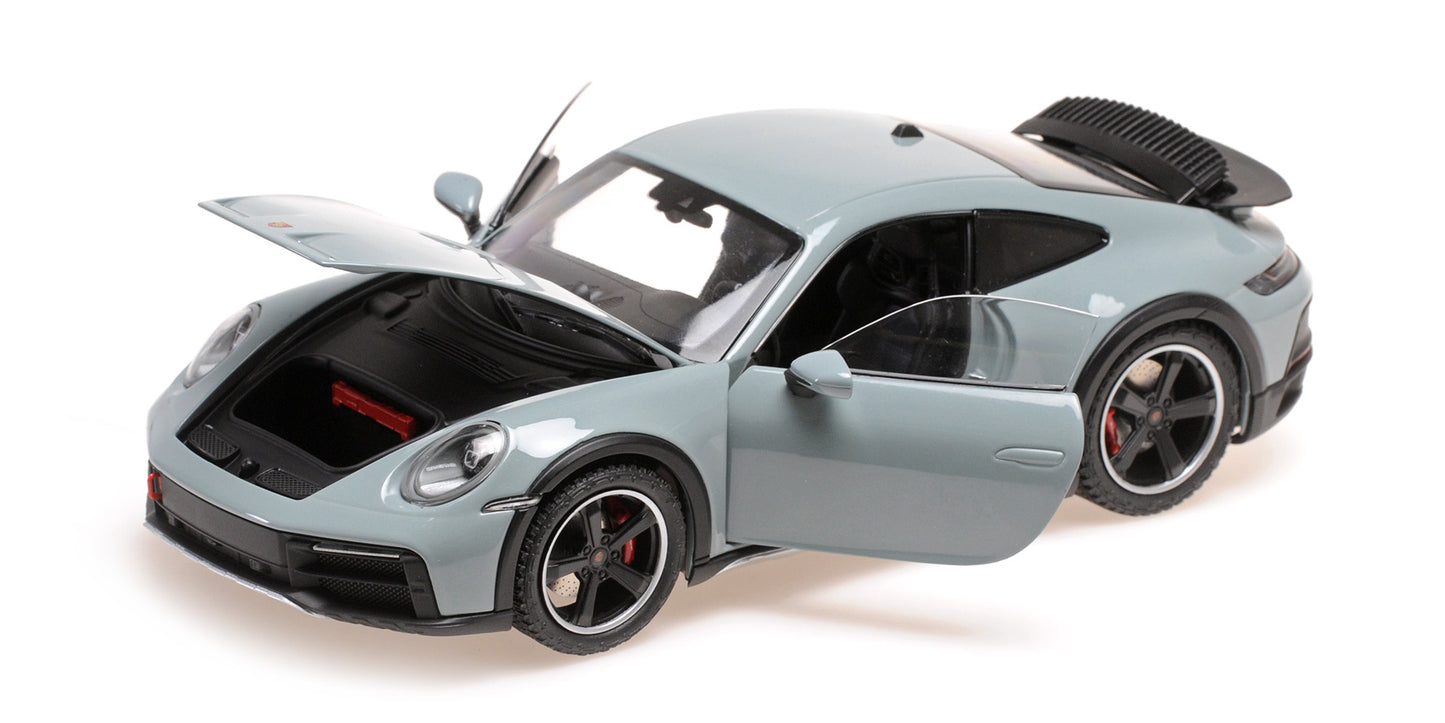 PORSCHE 911 DAKAR GREEN METALLIC 2022