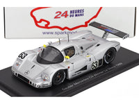 Modellino in scala Sauber Mercedes C9 vincitrice 24h Le Mans 1989, replica da corsa argento con N 63, di Vroomi