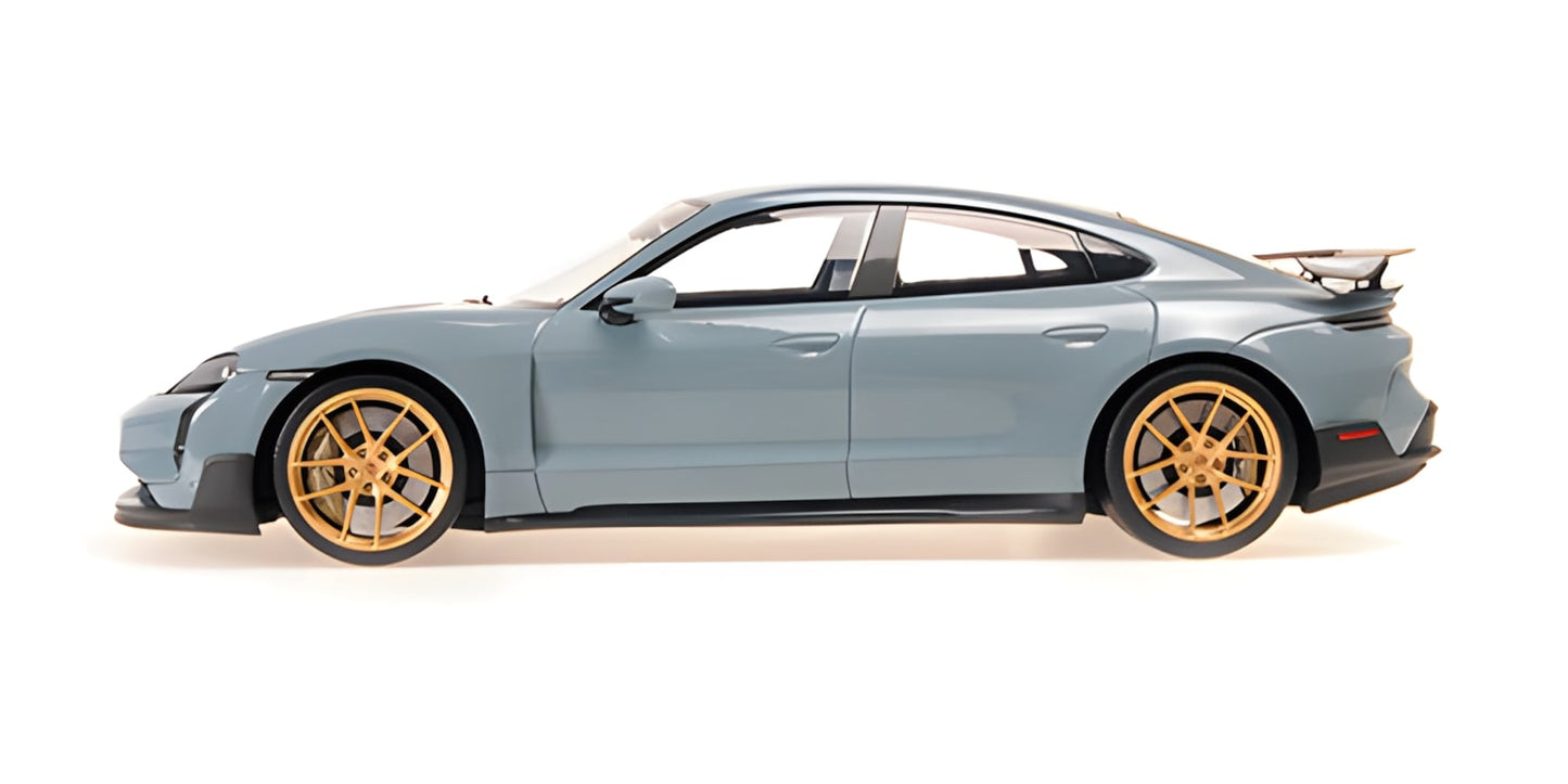 PORSCHE TAYCAN TURBO GT GREEN 2024