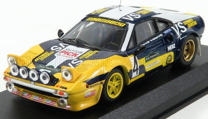 FERRARI - 308 GTB Gr.4 N 4 WINNER RALLY PIANCAVALLO 1980 NICO - GIORGIO BARBAN - YELLOW BLUE - Vroomi
