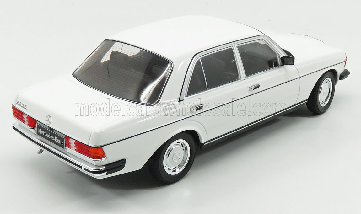 MERCEDES BENZ - E-CLASS 230E (W123) 1975 - WHITE Scale model car on Vroomi