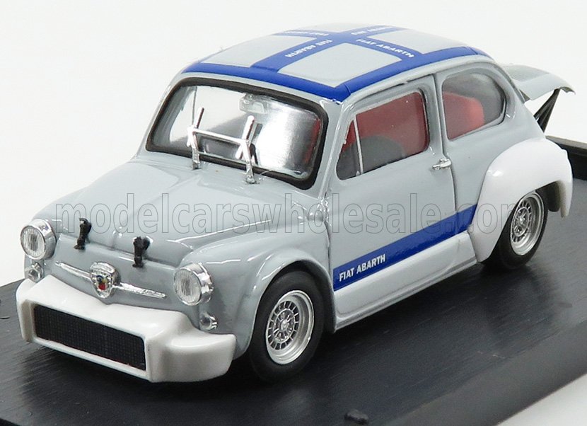Voiture miniature Fiat Abarth avec bandes de course bleues, présentée par Vroomi pour les collectionneurs