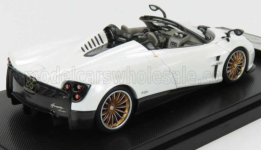 PAGANI | HUAYRA ROADSTER 2018