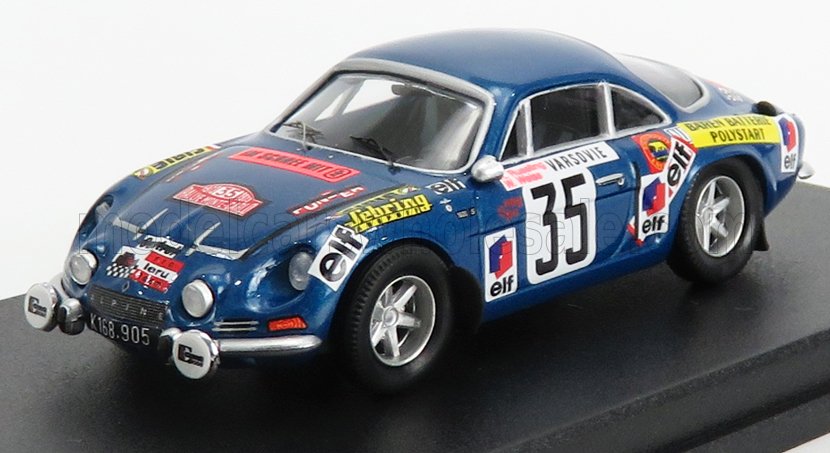 Voiture miniature 1:43 bleue avec décals de course, numéro 35, présentée sur socle noir — Vroomi