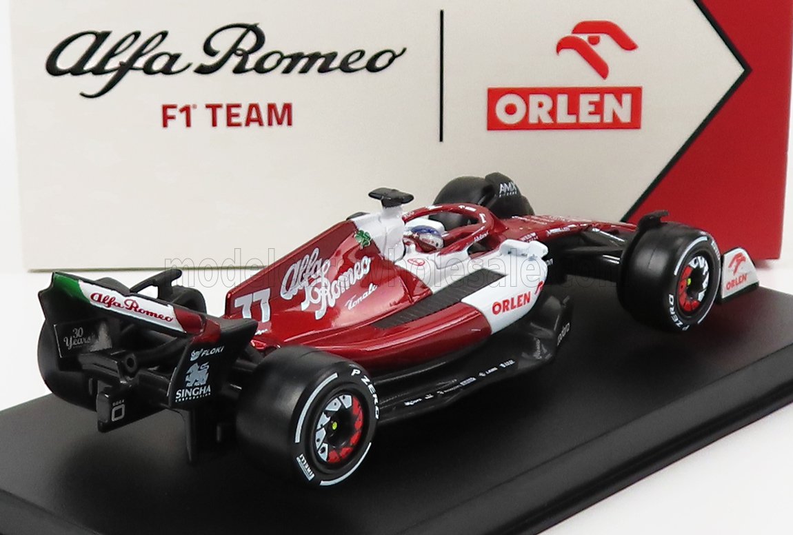 ALFA ROMEO | F1  C42 TEAM ORLEN RACING N 77 BAHRAIN GP 2022 VALTTERI BOTTAS - WITH HELMET AND PLASTIC SHOWCASE - EXCLUSIVE CARMODEL