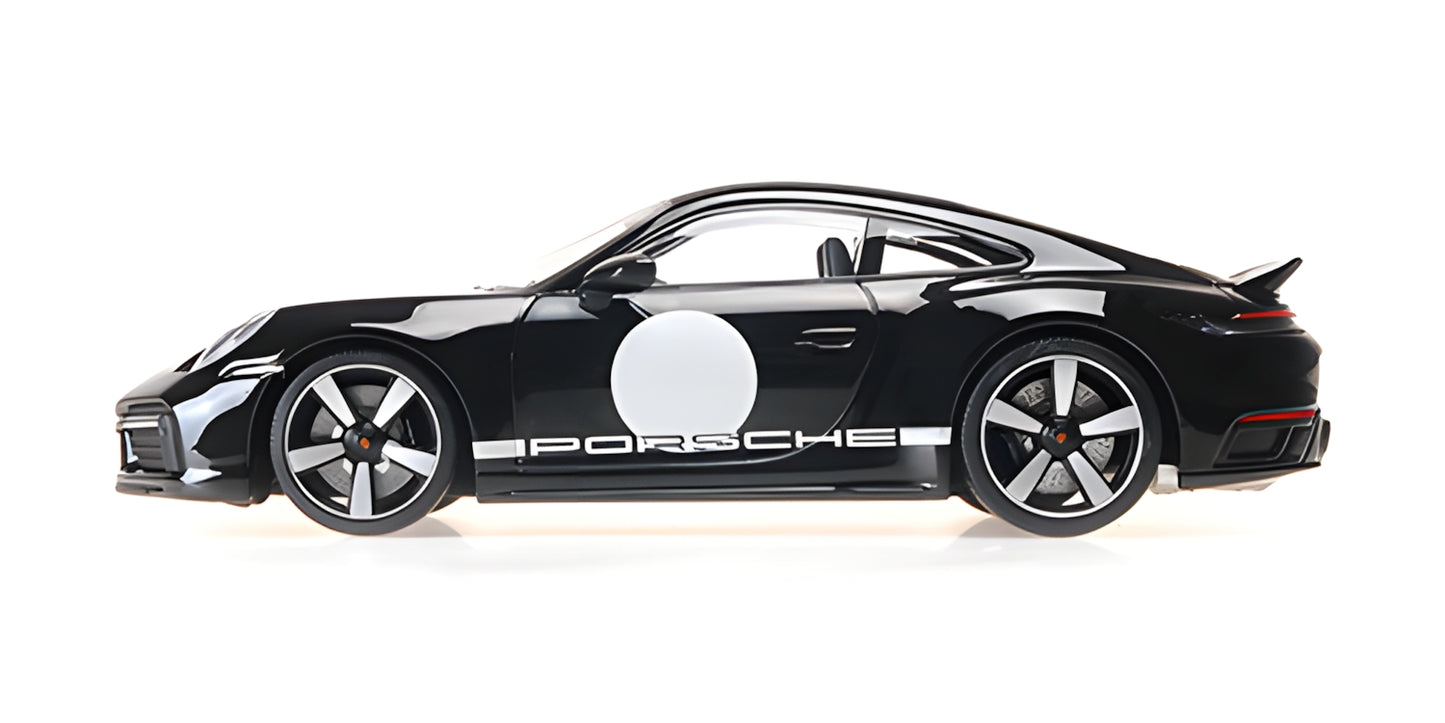 PORSCHE 911 (992) SPORT CLASSIC BLACK WITH STRIPE 2022