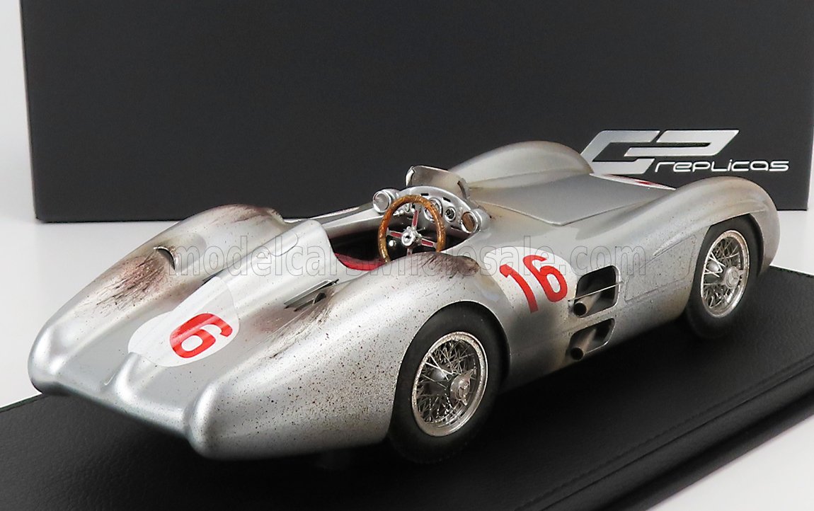 MERCEDES BENZ | F1 W196R STREAMLINERS N 16 WINNER MONZA ITALY GP (DIRTY VERSION) JUAN MANUEL FANGIO 1954 WORLD CHAMPION - CON VETRINA - WITH SHOWCASE