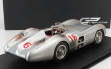 MERCEDES BENZ | F1 W196R STREAMLINERS N 16 WINNER MONZA ITALY GP (DIRTY VERSION) JUAN MANUEL FANGIO 1954 WORLD CHAMPION - CON VETRINA - WITH SHOWCASE