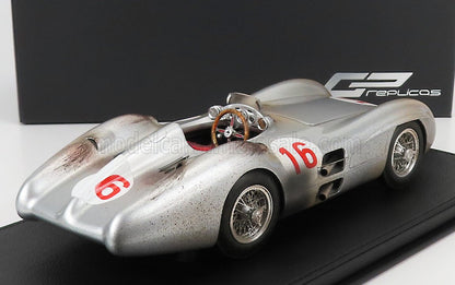 MERCEDES BENZ | F1 W196R STREAMLINERS N 16 WINNER MONZA ITALY GP (DIRTY VERSION) JUAN MANUEL FANGIO 1954 WORLD CHAMPION - CON VETRINA - WITH SHOWCASE