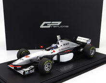 McLAREN | F1 MP4/12 MERCEDES N 10 WINNER AUSTRALIAN GP (with driver figure) 1997 DAVID COULTHARD