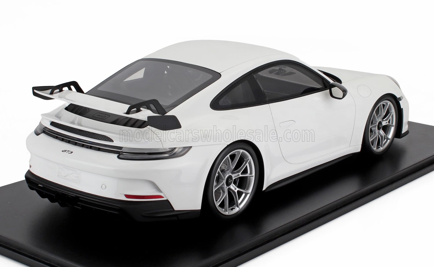PORSCHE - 911 992 GT3 COUPE 2021 - WHITE - Vroomi