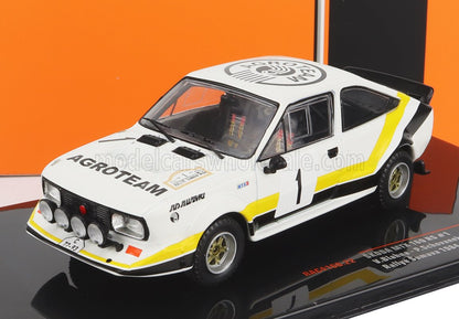 SKODA - 160RS MTX (versión nocturna) N.º 1 RALLY SUMAVA 1984 V. BLAHNA - P. SCOVANEK - BLANCO, NEGRO, AMARILLO. Maqueta de coche en Vroomi