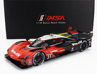 Coche a escala 1:18 del Cadillac de competición con imagen Whelen e IMSA, disponible en Vroomi.