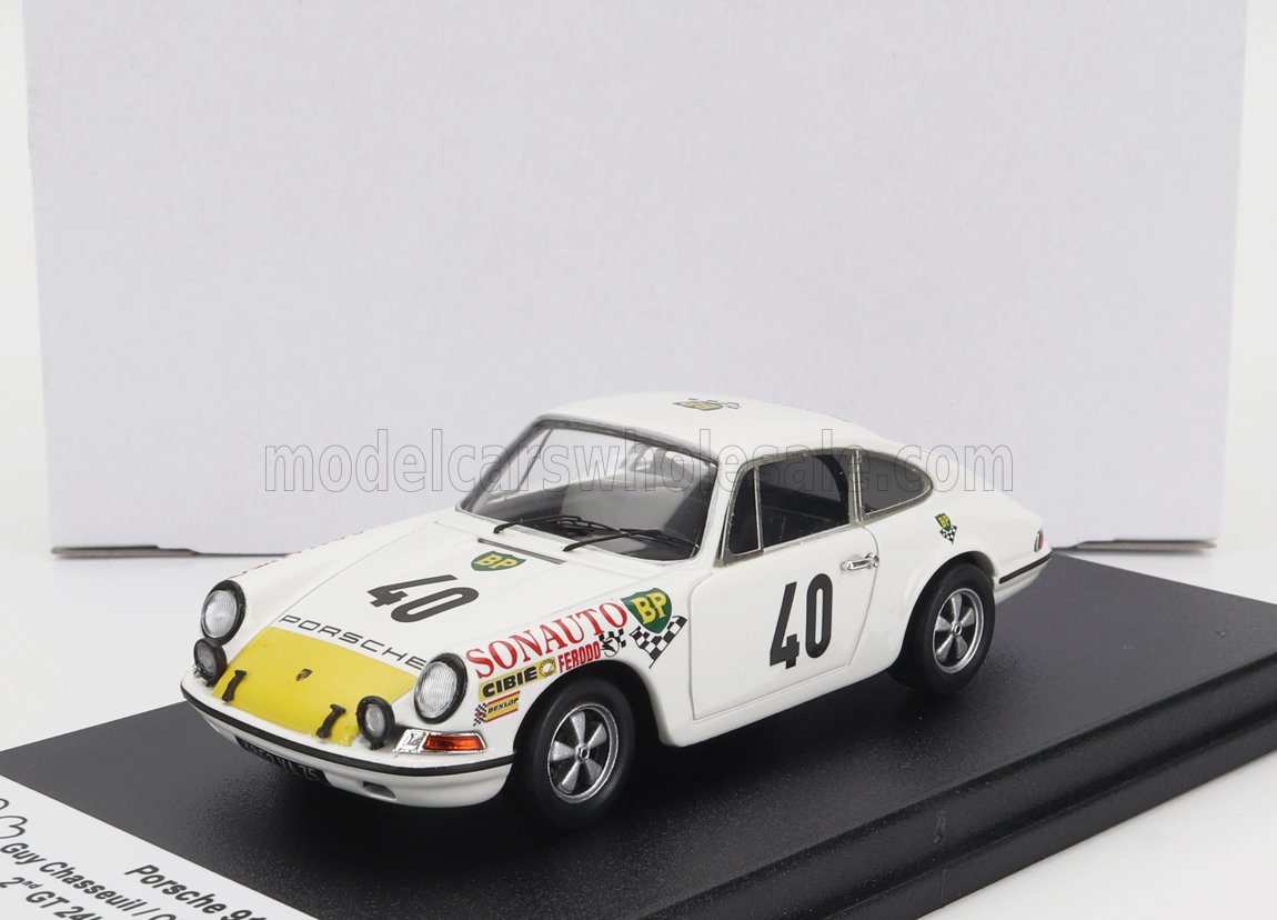PORSCHE | 911S COUPE TEAM AUGUSTE VEUILLET N 40 2nd GT CLASS 24h LE MANS 1969 G.CHASSEUIL - C.BALLOT LENA