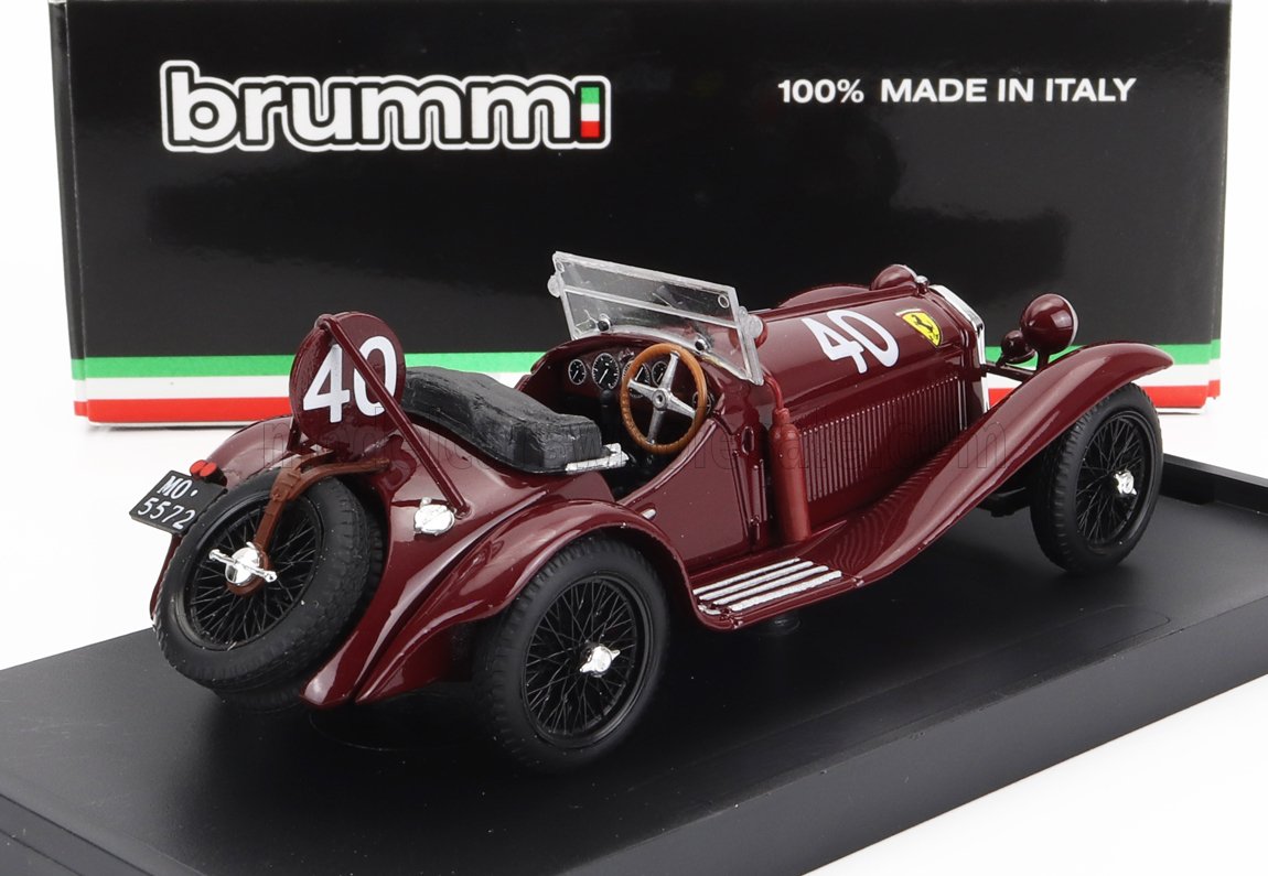 Voiture miniature Brumm 1:43, voiture de course vintage rouge avec le numéro 40, présentée chez Vroomi