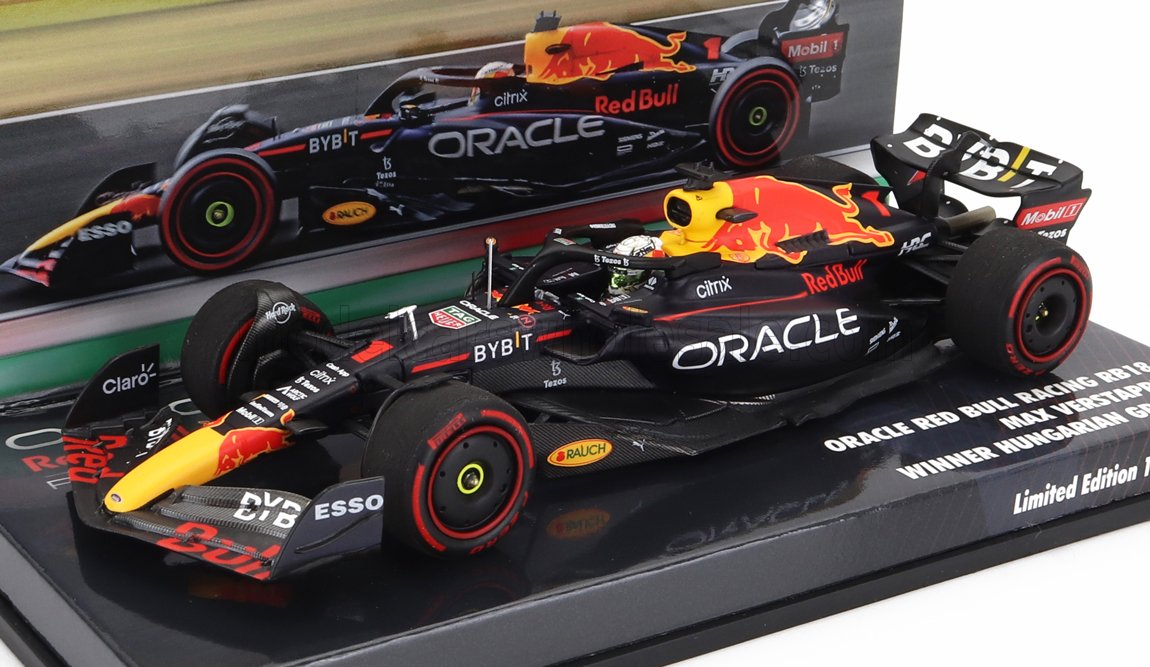 Voiture miniature Oracle Red Bull Racing RB19, Max Verstappen vainqueur du GP de Hongrie, présentée chez Vroomi