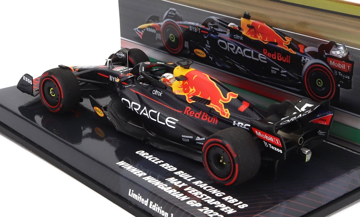 Voiture miniature Oracle Red Bull Racing RB18, Max Verstappen vainqueur du GP de Hongrie 2022, présentée chez Vroomi