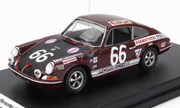 Modellino in scala Porsche 911 da corsa bordeaux con livrea #66, su base nera — Vroomi