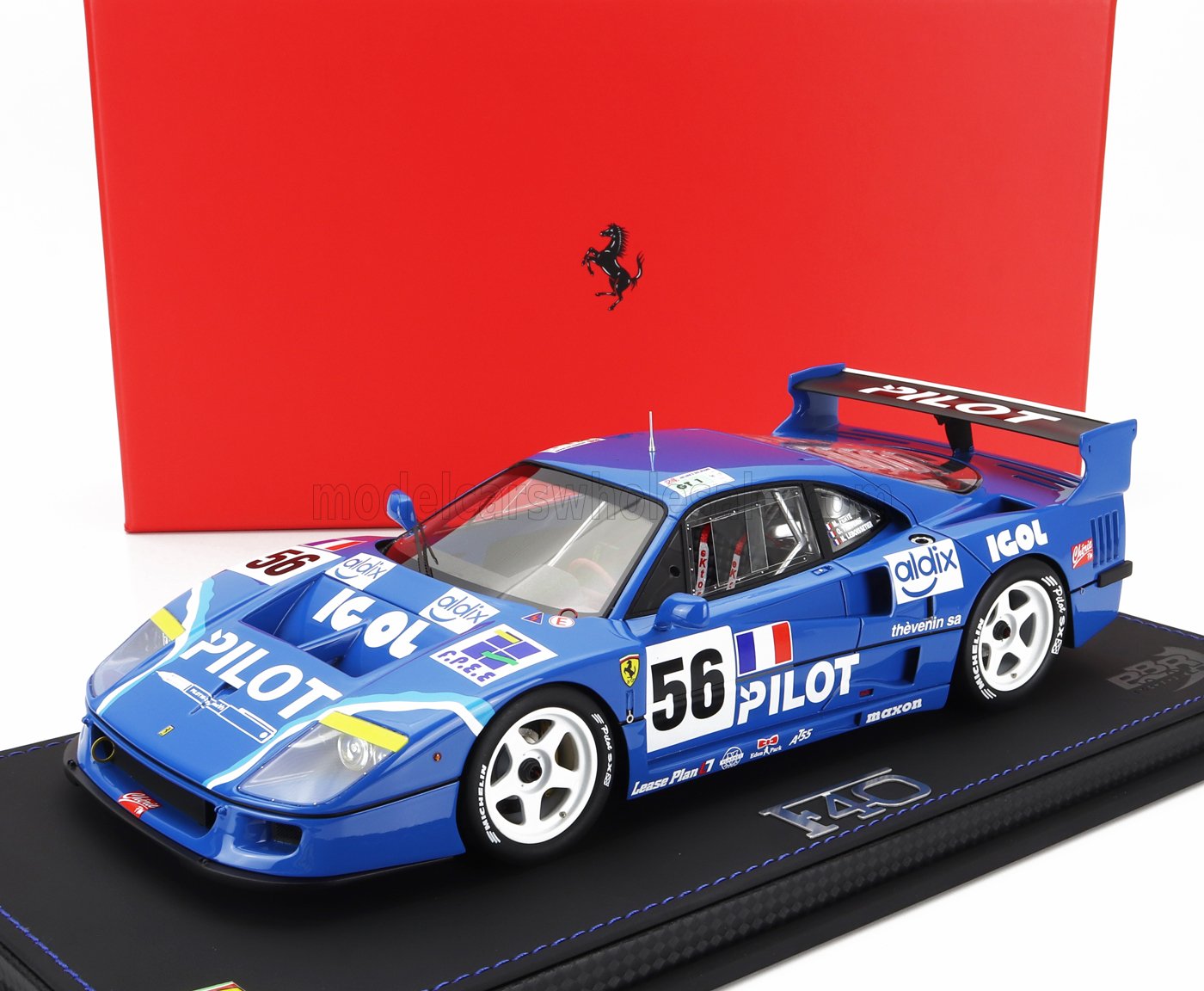 FERRARI | F40 LM 3.5L TURBO V8 TEAM PILOT PEN RACING N 56 24h LE MANS 1996 MICHEL FERTE - OLIVIER THEVENIN - NICOLAS LEBOISSETIER - CON VETRINA - WITH SHOWCASE