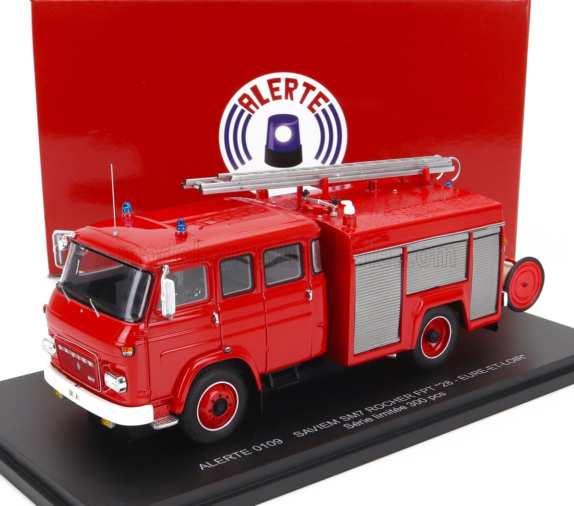 Saviem SM7 Double Cabine Tanker Sapeurs Pompiers Rocher FPT 28 Eure-et-Loir 1976 Red Alerte 1:43 scale model