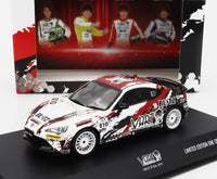 Vroomi schaalmodel: Toyota 86 VART-livrei, gelimiteerde editie diecast replica met racedecoraties en vitrine-sokkel