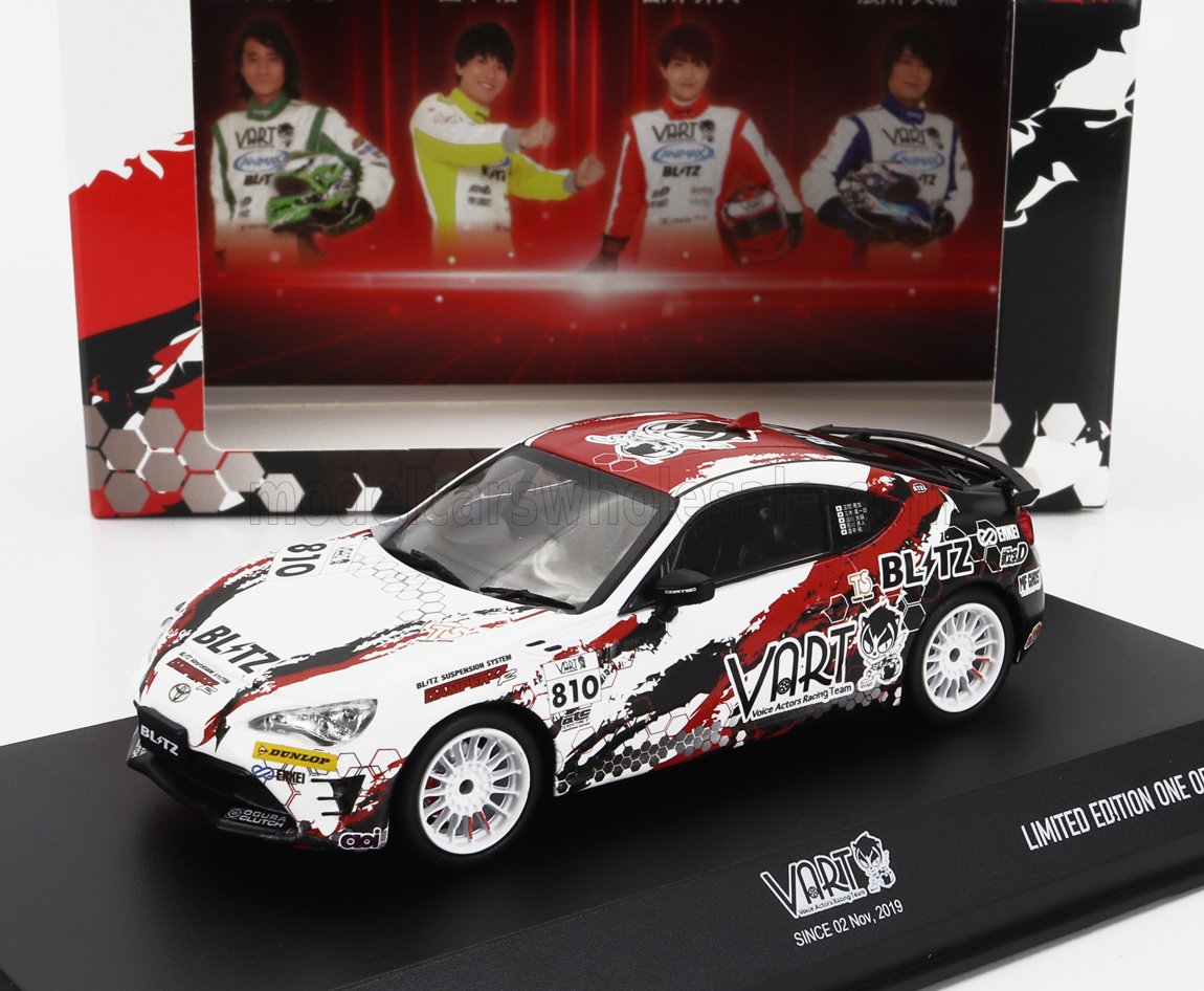 Voiture miniature Toyota 86 livrée VART, réplique die-cast en édition limitée avec décalques racing et socle d'exposition — Vroomi