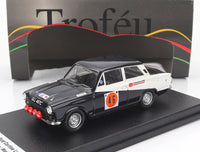 Voiture miniature Ford Cortina noire et blanche avec le numéro de course 46, présentée sur socle avec boîte Troféu — Vroomi