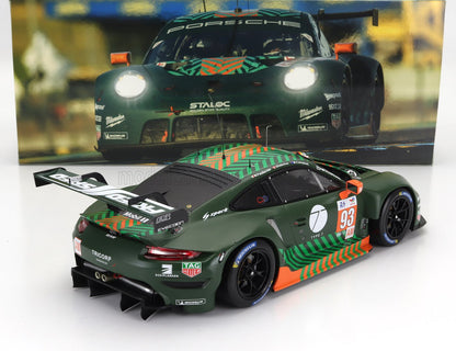 PORSCHE - 911 991 RSR-19 4,2 L TEAM PROTON COMPETITION N.º 93 24 Horas de Le Mans 2022 MICHAEL FASSBENDER - MATT CAMPBELL - ZACHARIE ROBICHON - VERDE NEGRO