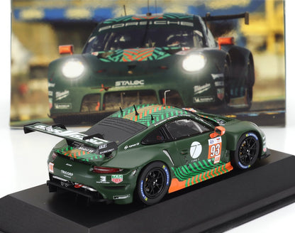 PORSCHE - 911 991 RSR-19 4,2 L TEAM PROTON COMPETITION N.º 93 24 Horas de Le Mans 2022 MICHAEL FASSBENDER - MATT CAMPBELL - ZACHARIE ROBICHON - VERDE NEGRO