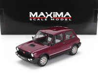Modellino in scala bordeaux di Maxima, Autobianchi A112 Abarth VII serie 1984, design curato e finitura dettagliata, per i collezionisti di Vroomi.
