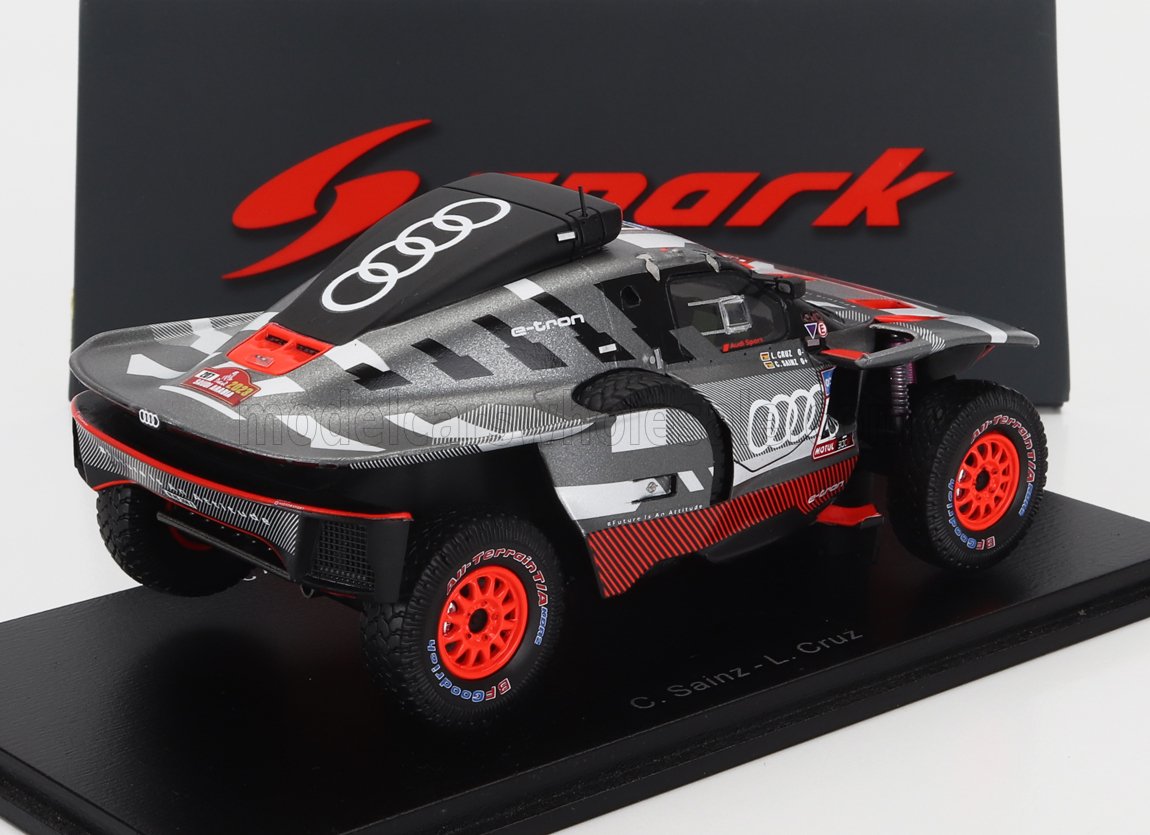 AUDI | Q E-TRON RS TEAM AUDI SPORT N 207 RALLY DAKAR 2023 CARLOS SAINZ - LUCAS CRUZ